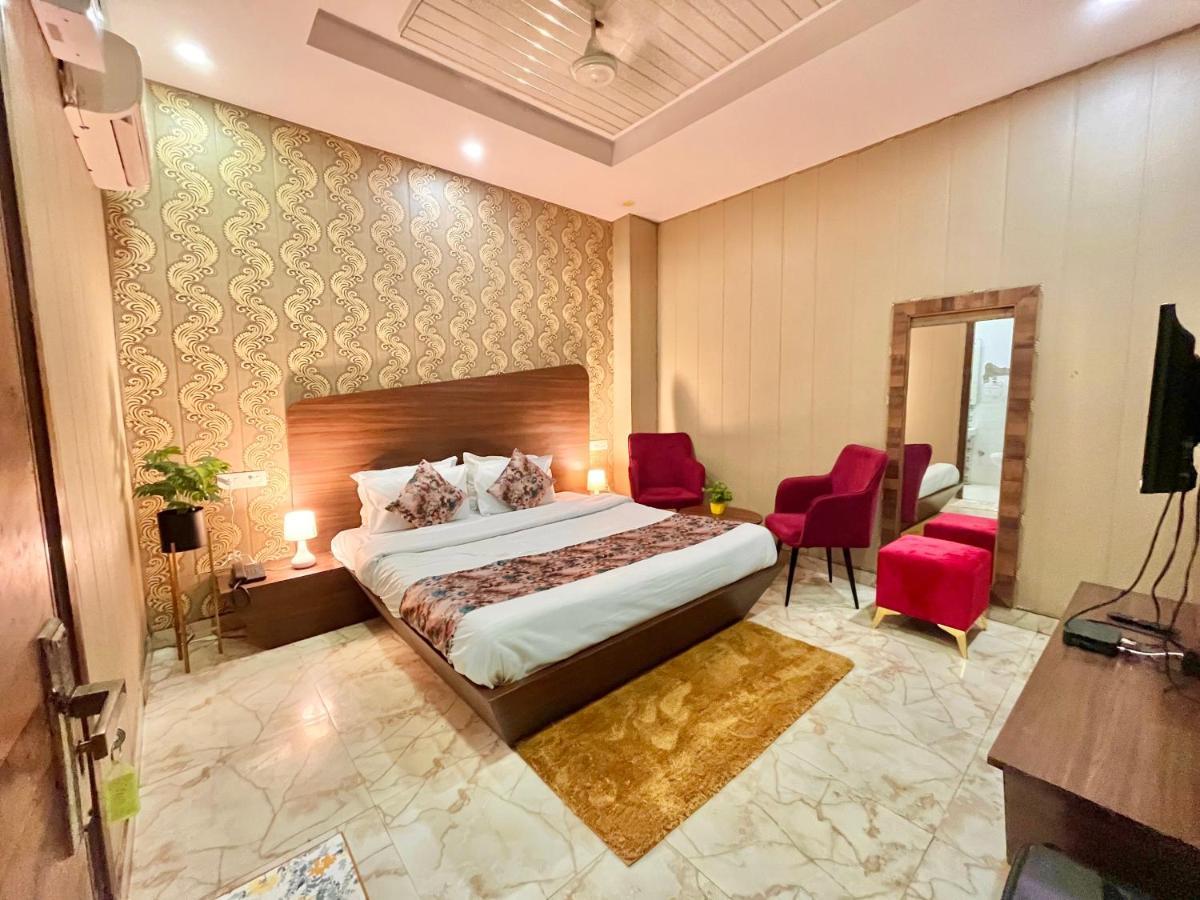 Hotel Pearl Grand, Zirakpur - Top Rated & Most Awarded Property In Tricity Chandīgarh Exterior foto