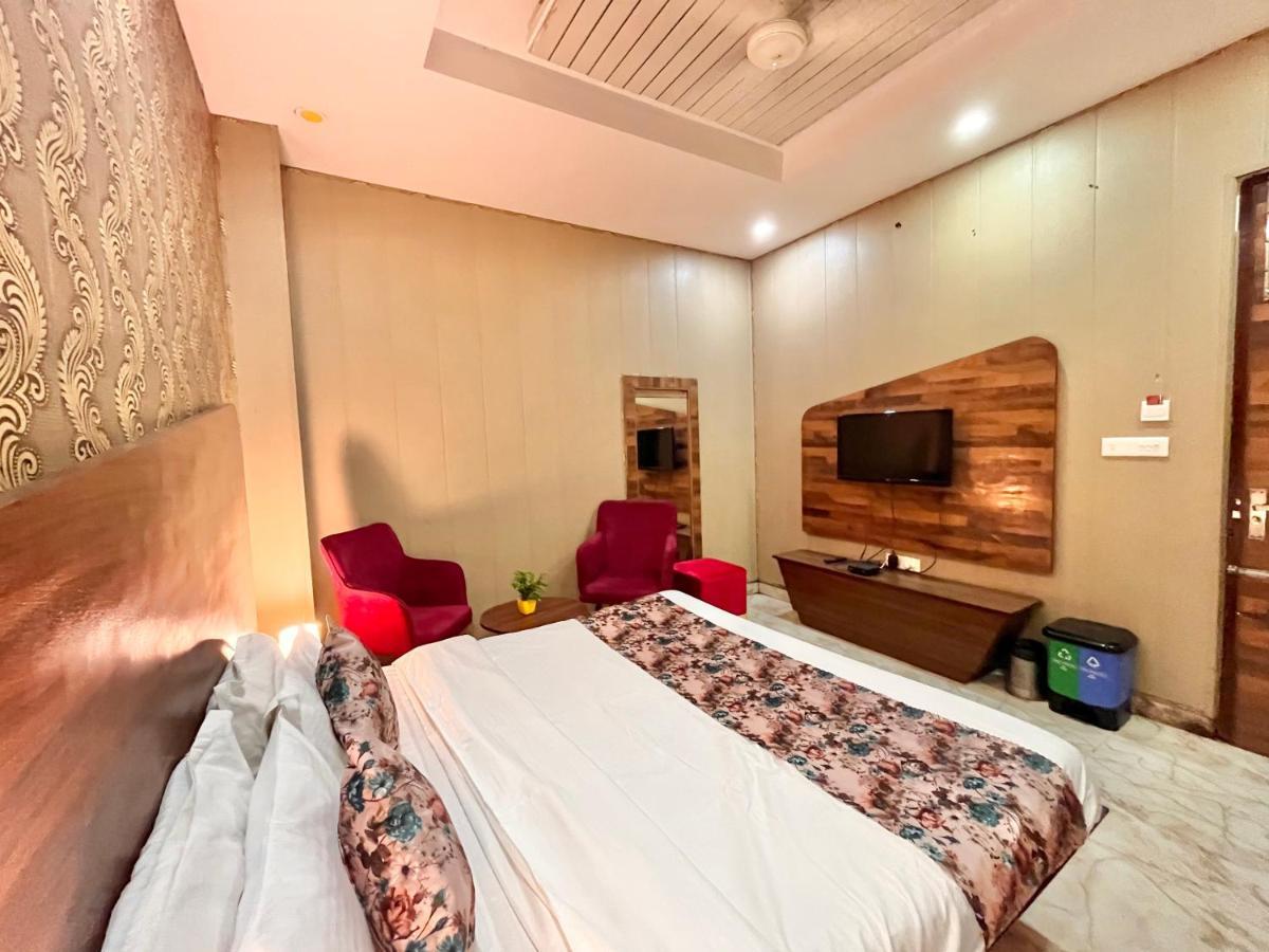 Hotel Pearl Grand, Zirakpur - Top Rated & Most Awarded Property In Tricity Chandīgarh Exterior foto